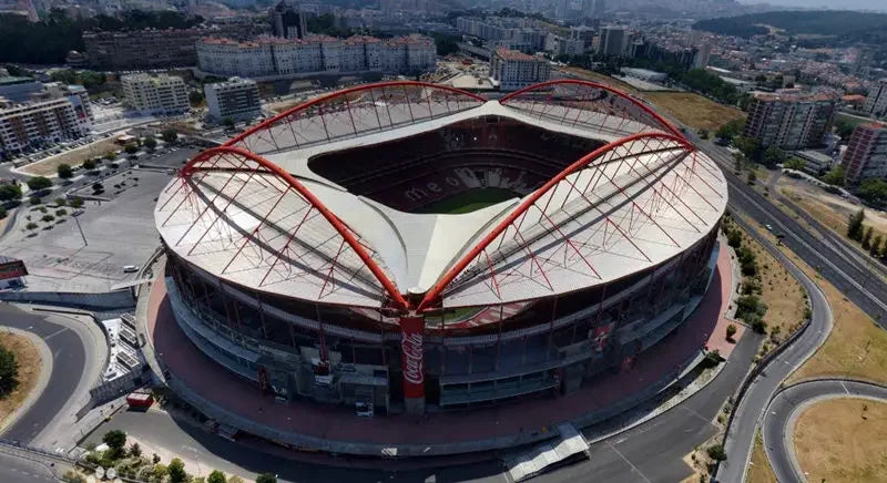 [Funny] 84Pcs/set Portugal Benfica Stadium RU Competition Football Game Stadiums building model toy kids child gift original box