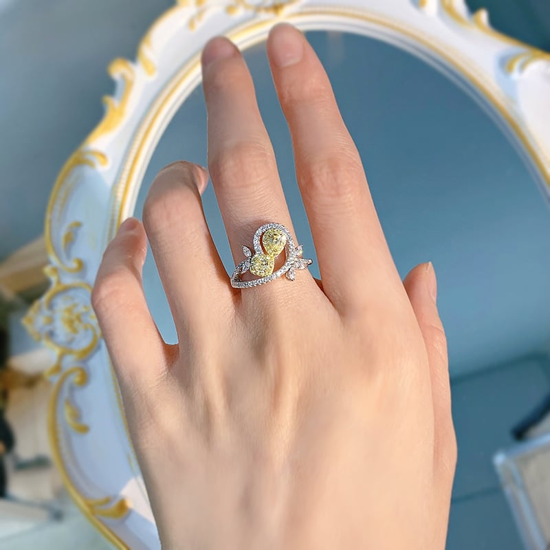Chic 925 Silver Yellow Diamond Ring